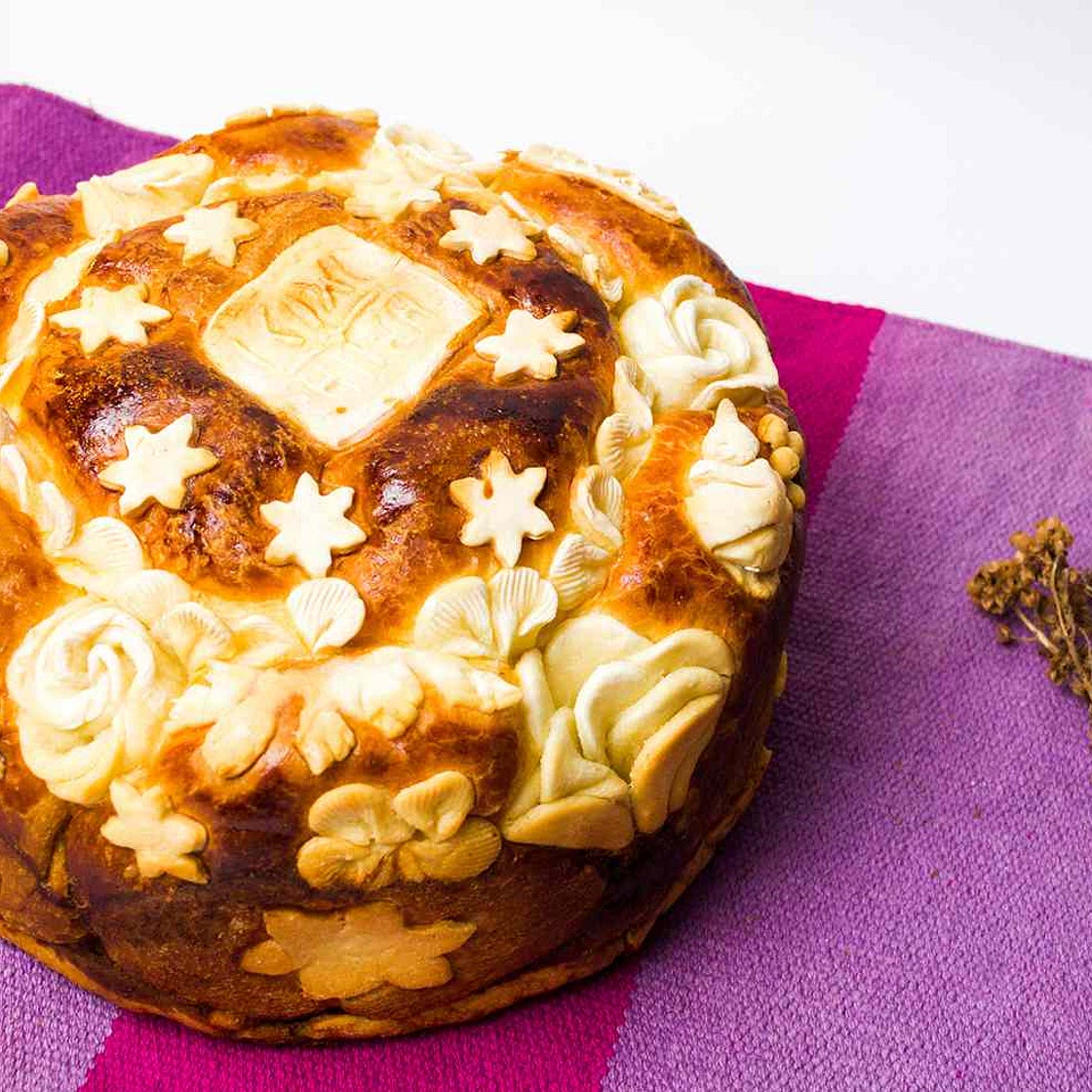 Slavski Kolac: Serbian Slava Bread