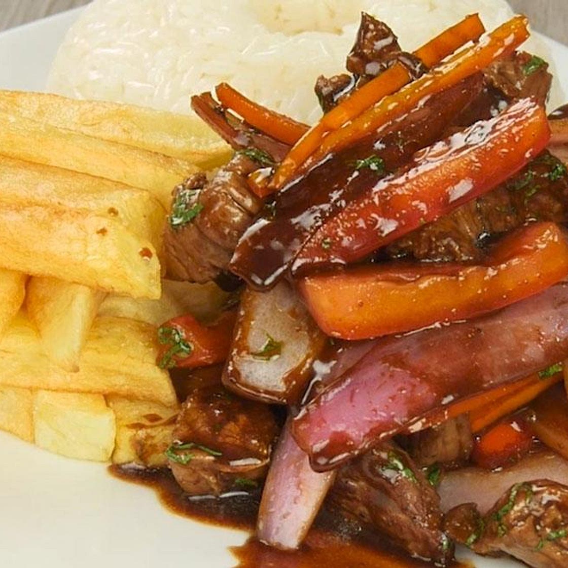 Lomo saltado: la receta tradicional para prepararlo en casa (VIDEO)