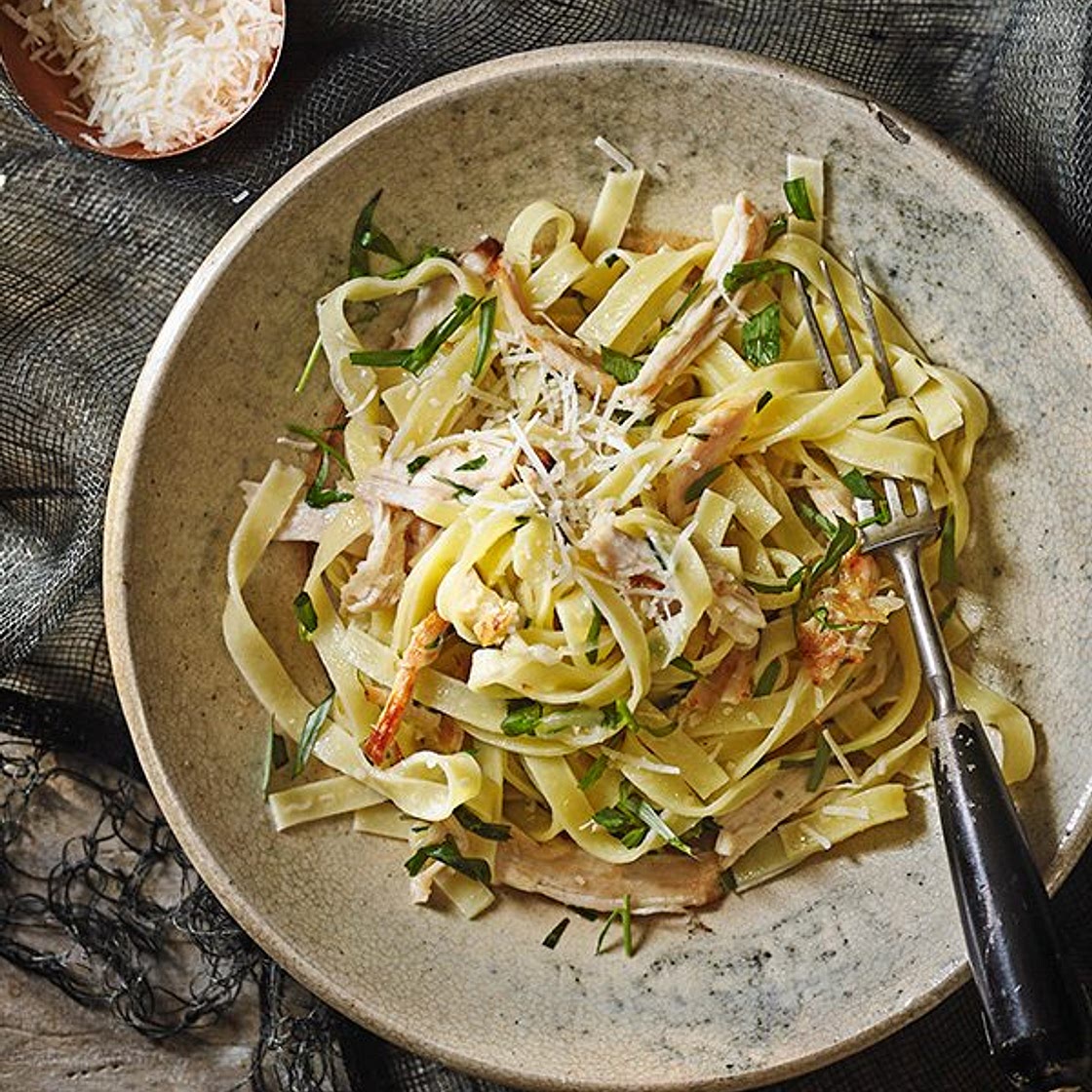 Chicken tagliatelle with lemon and tarragon