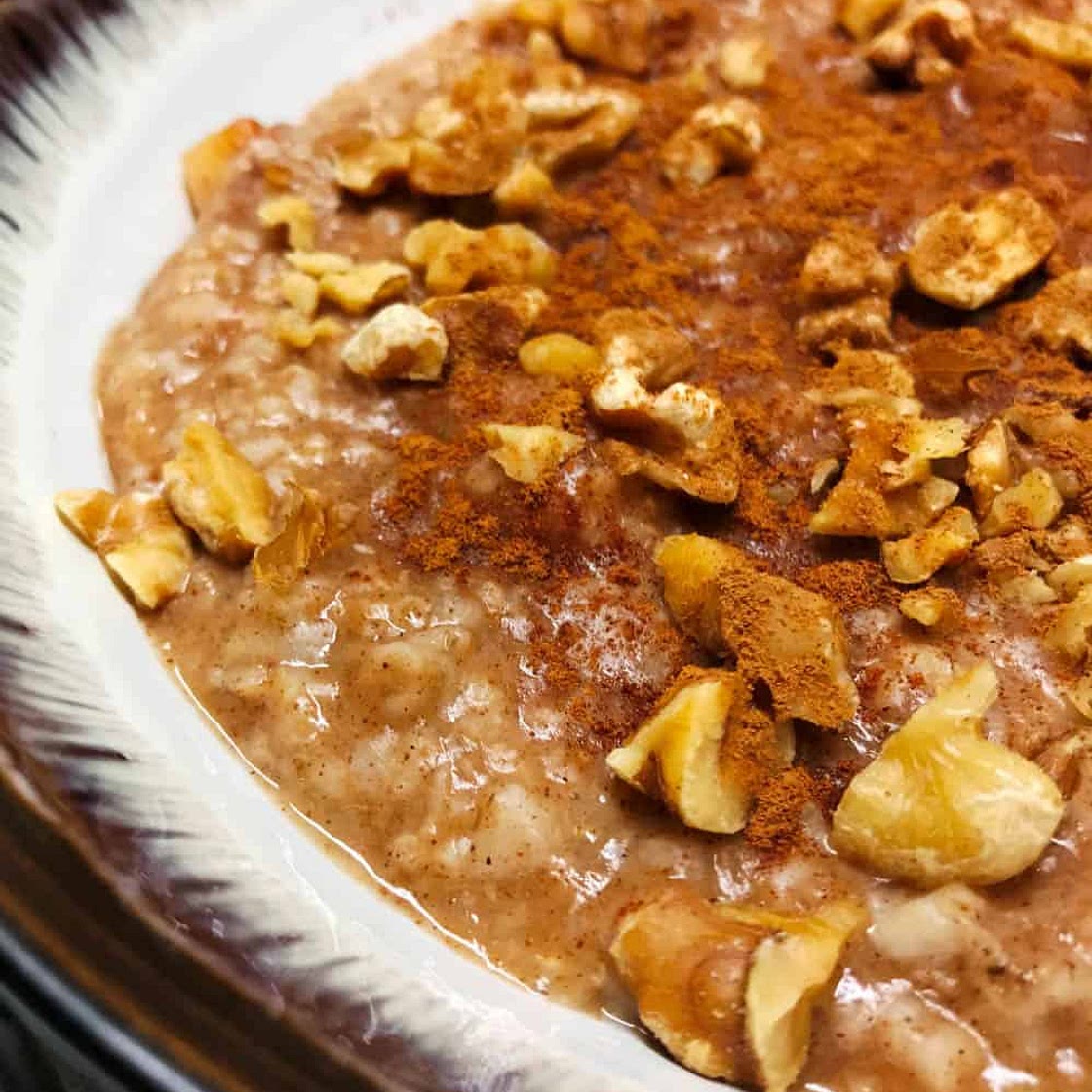 Instant Pot Oatmeal with apple, walnuts, cinnamon and maple syrup