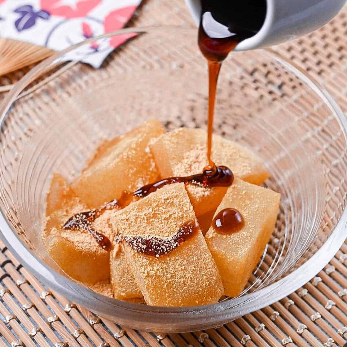 Easy Warabi Mochi (with Homemade Kuromitsu)