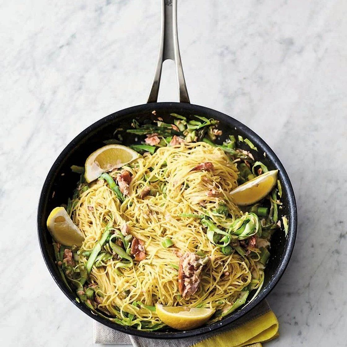 Hot-smoked salmon pasta