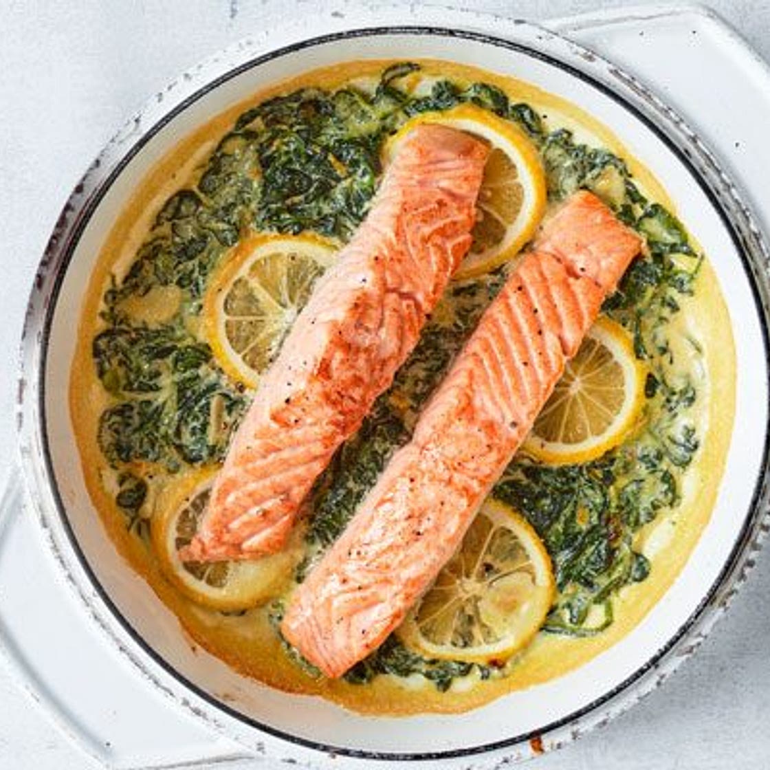 Creamy garlic, lemon & spinach salmon