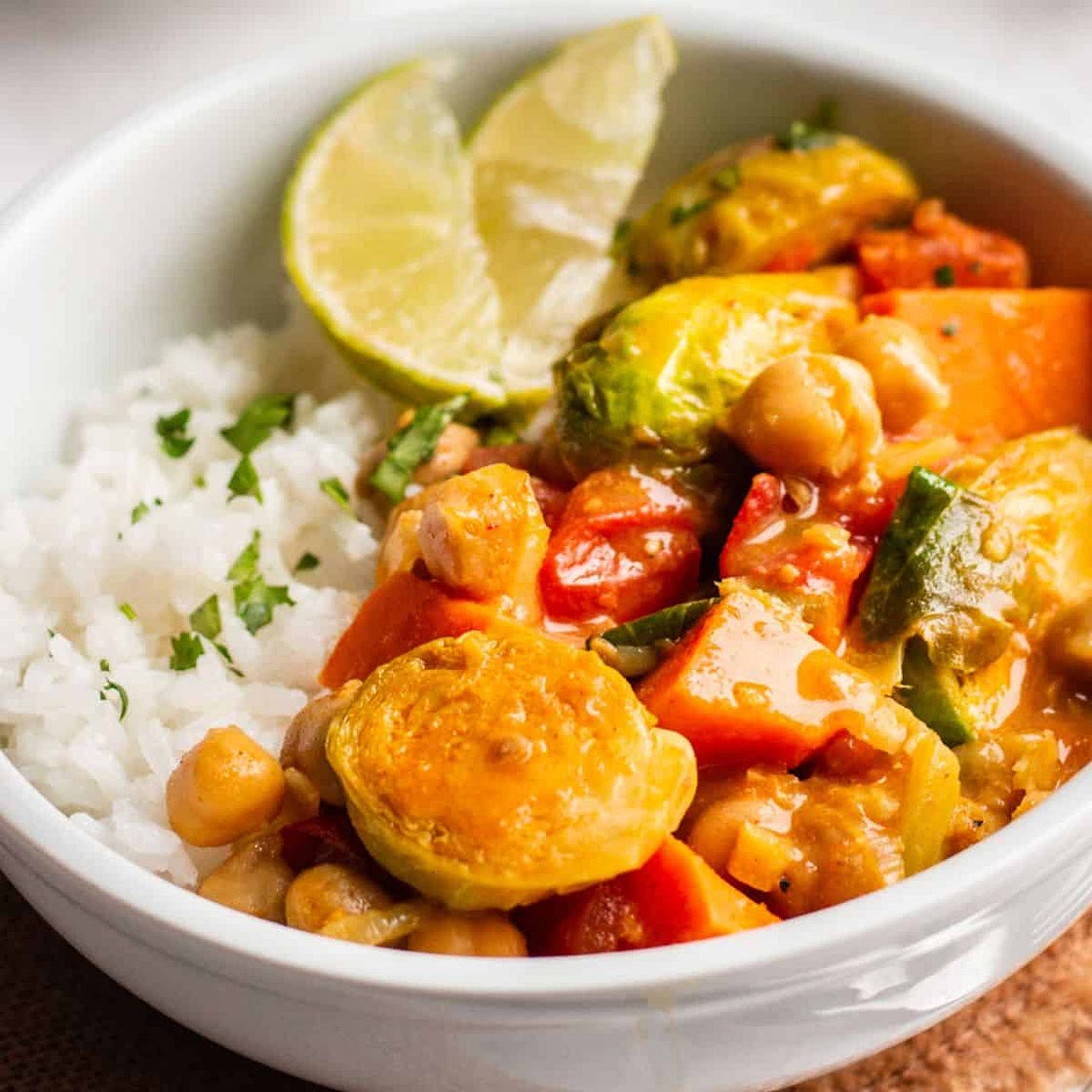 Easy Vegan Curry With Chickpeas and Coconut Milk
