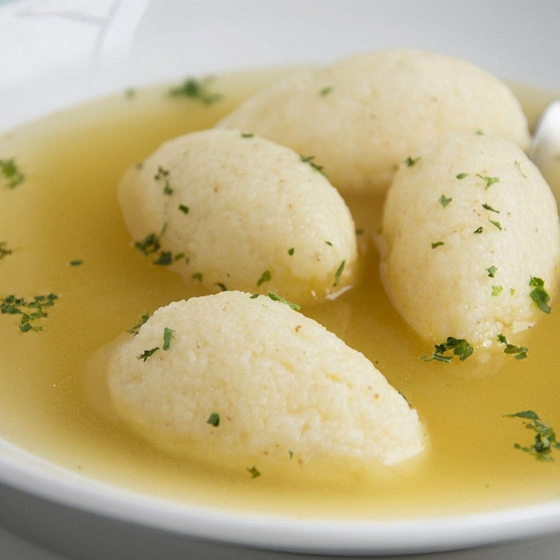 Grießklößchensuppe