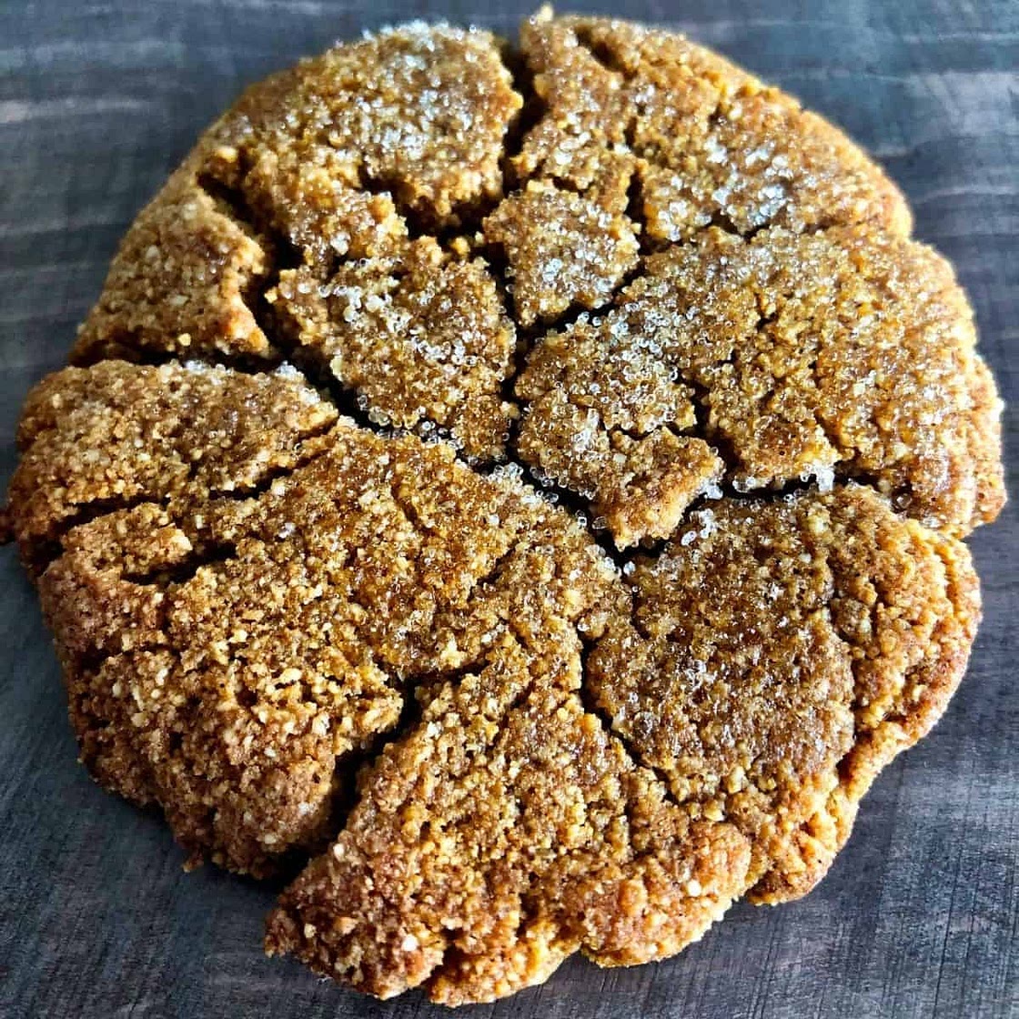 Chewy Ginger Molasses Keto Cookies