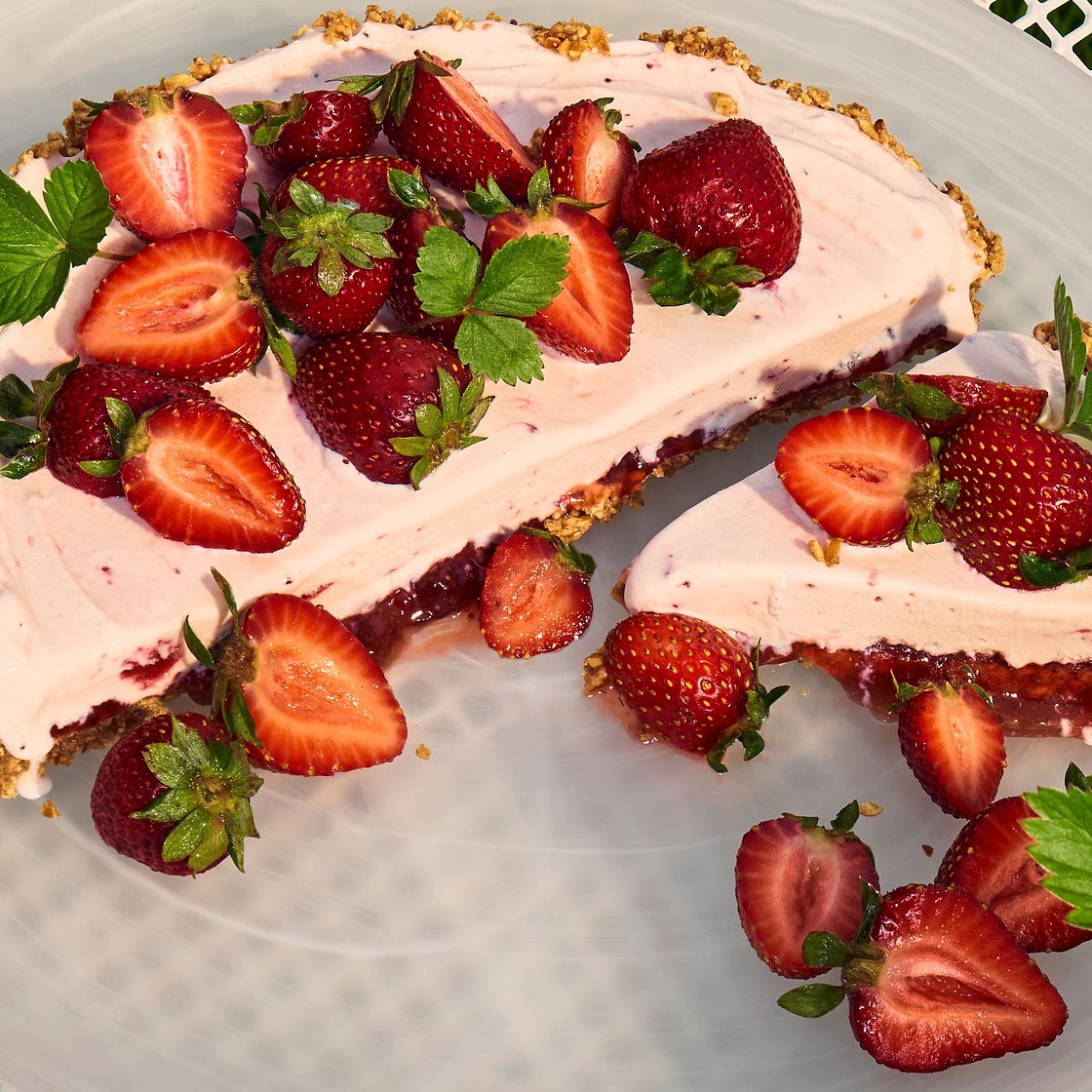 Strawberry-Pretzel Ice Cream Pie
