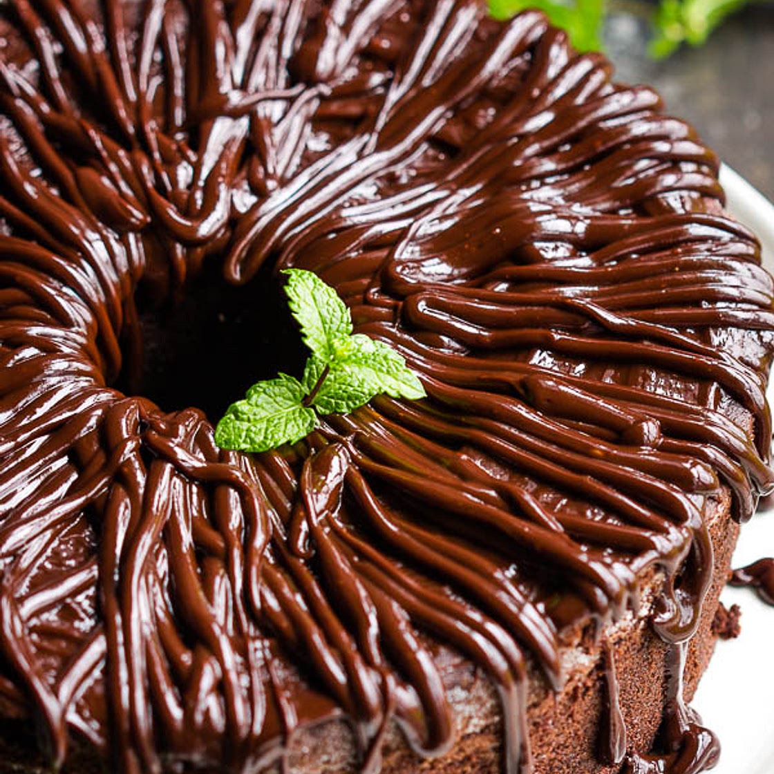Sour Cream Dark Chocolate Pound Cake😍