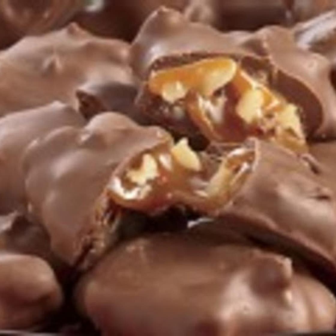 Love Nibbles (Pecan Clusters)