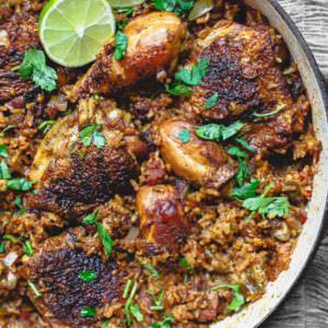 One Pan Spanish Chicken and Rice Recipe (Arroz con Pollo)