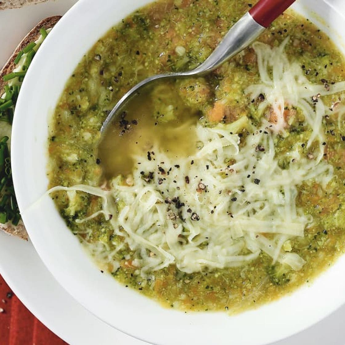 Rüebli-Broccoli-Suppe