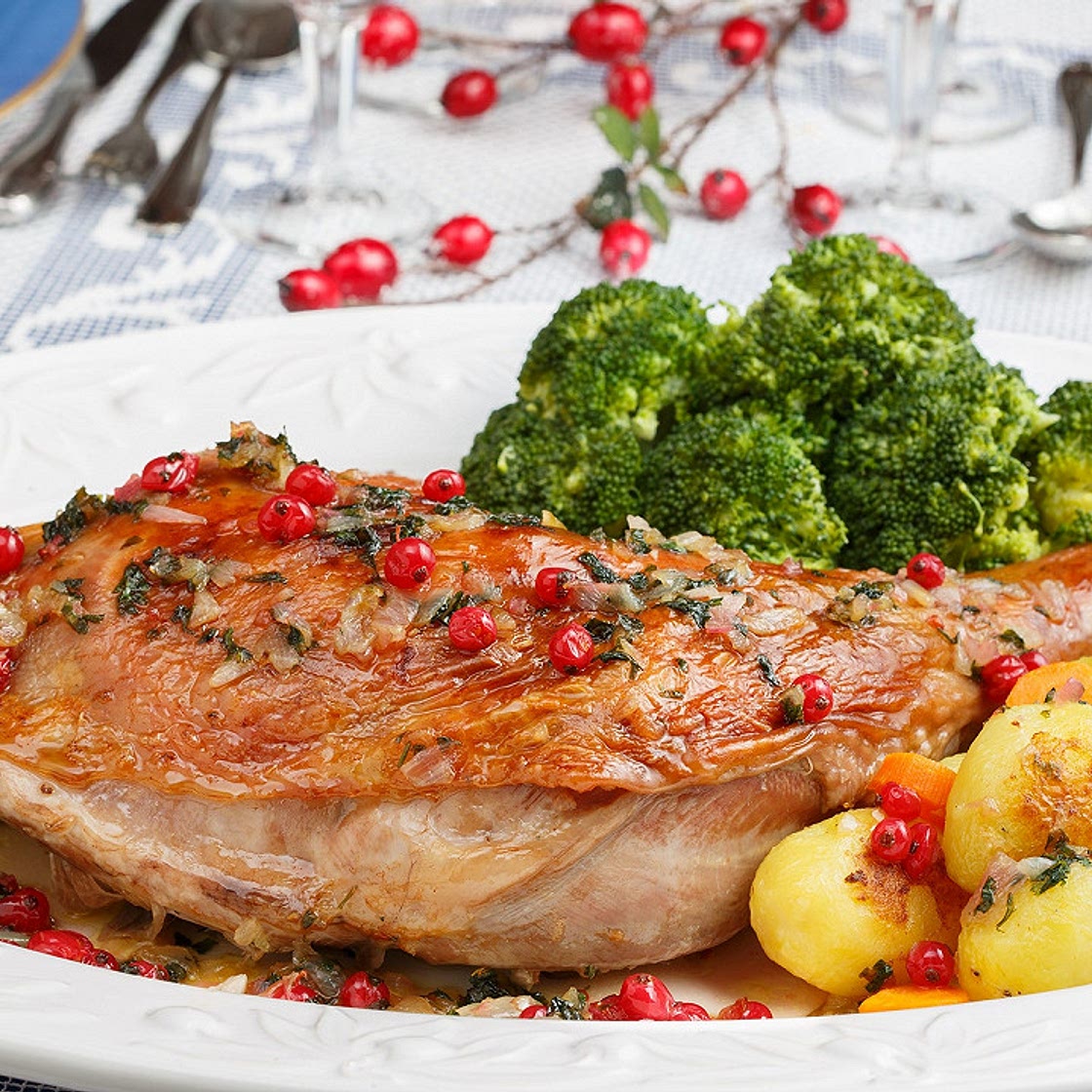 Cuisses de dinde rôties aux groseilles