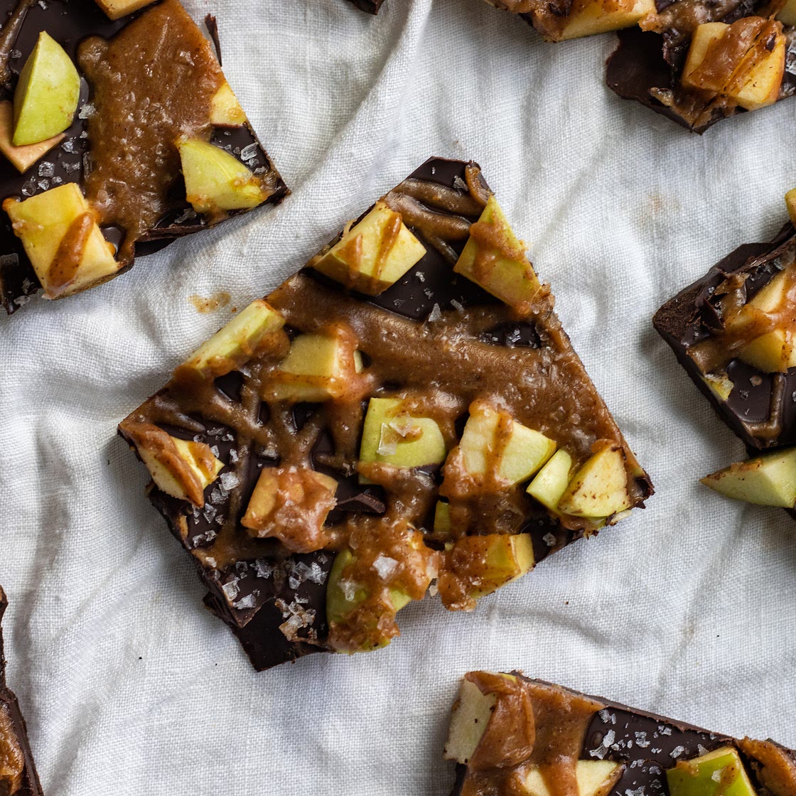 Salted Caramel Apple Bark with Dark Chocolate (vegan)