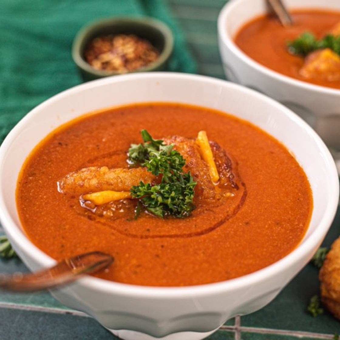 Easy Instant Pot Vegan Tomato Soup Using 4-Ingredients!