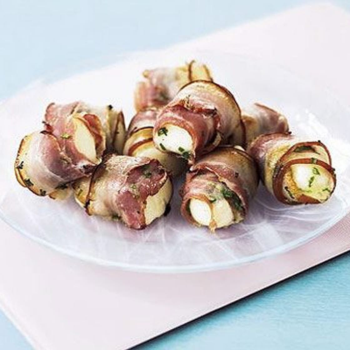 Halloumi & bacon rolls