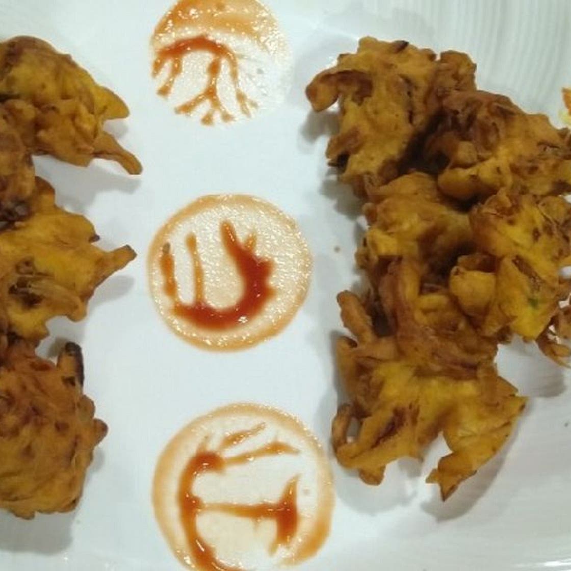 प्याज के पकौड़े (pyaz ke pakore recipe in Hindi)