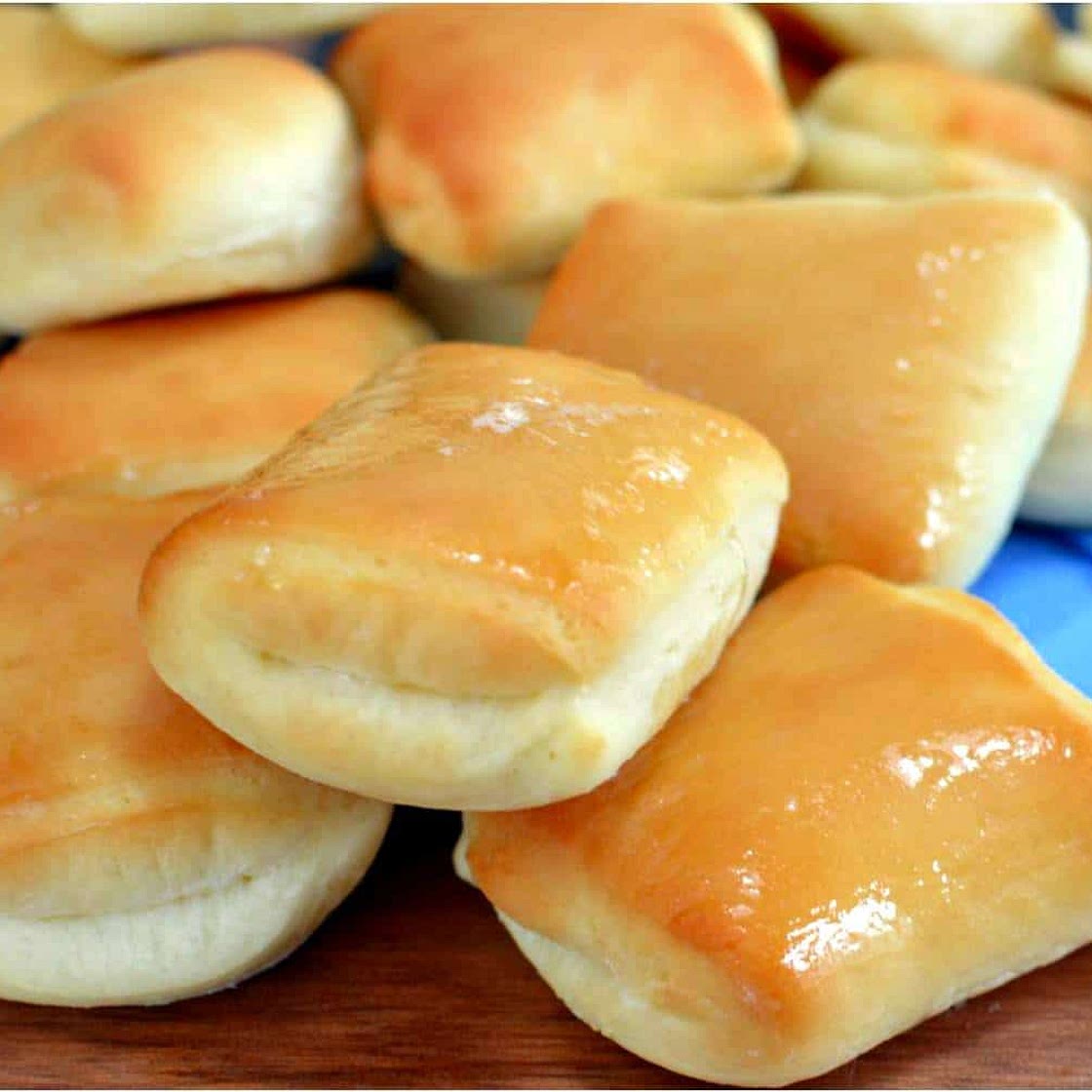 Copycat Texas Roadhouse Rolls