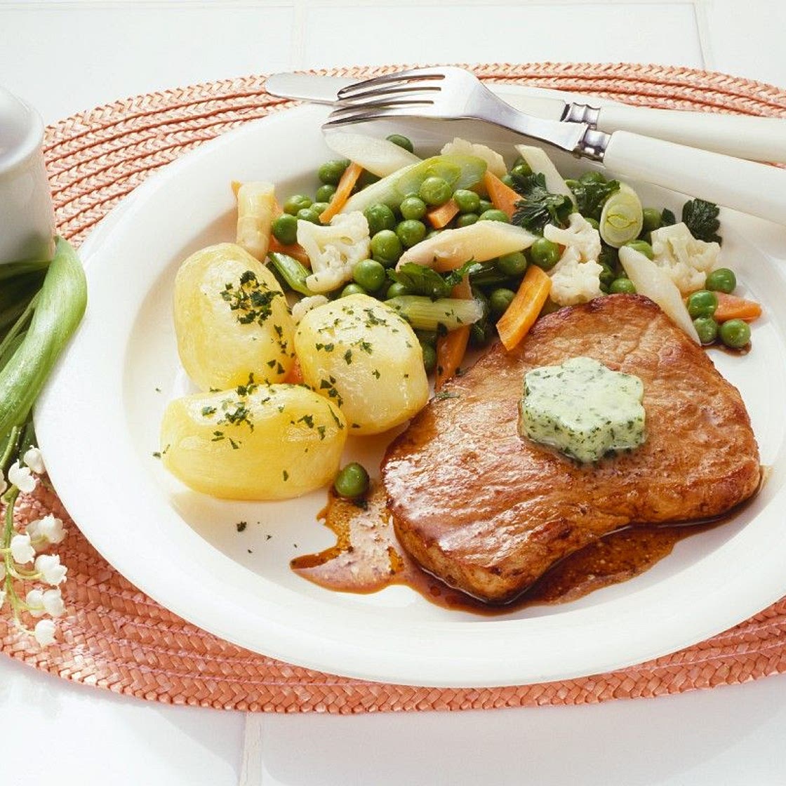 Leipziger Allerlei mit Kalbsschnitzel