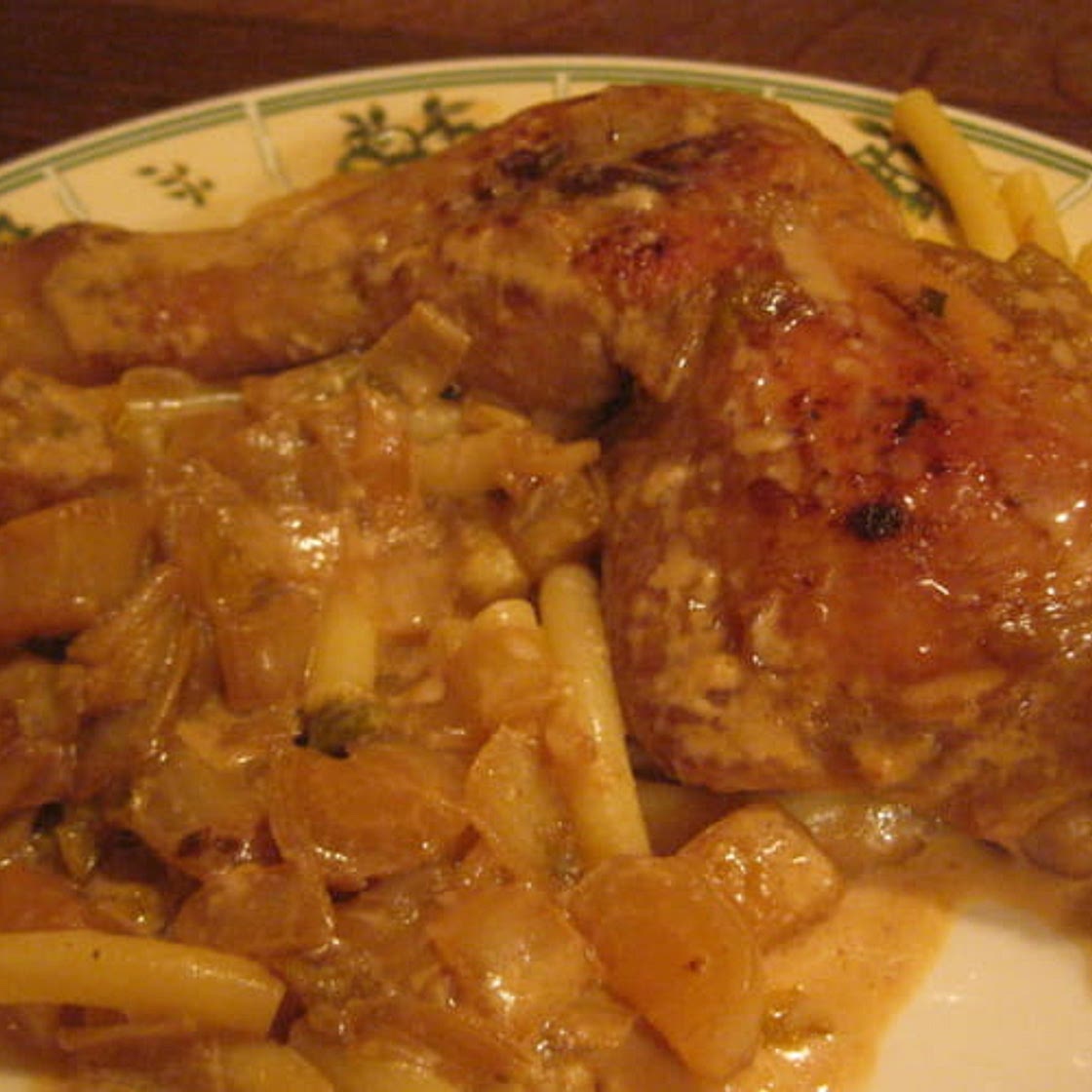 Poulet mijoté à la bière et aux endives