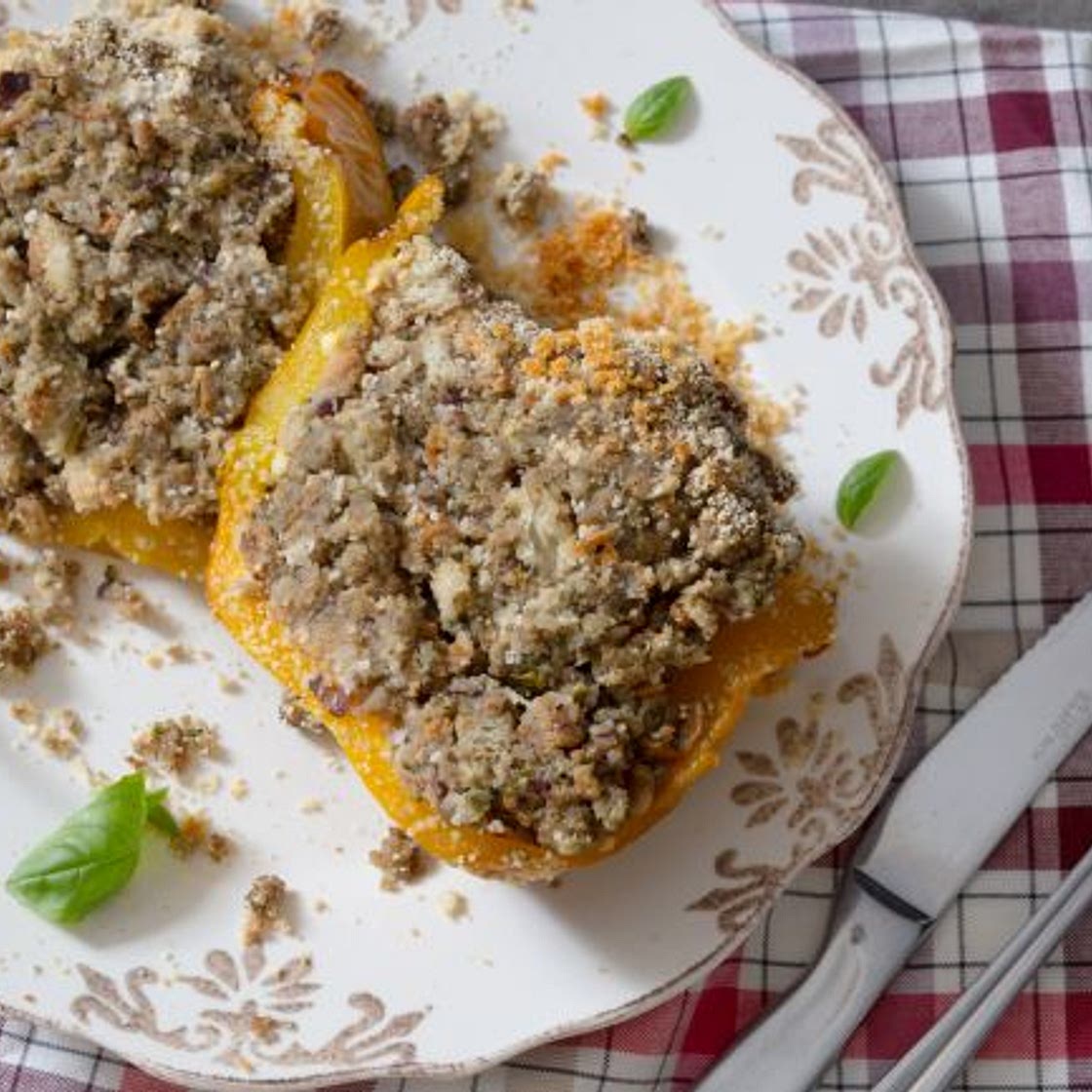 Peperoni imbottiti alla napoletana