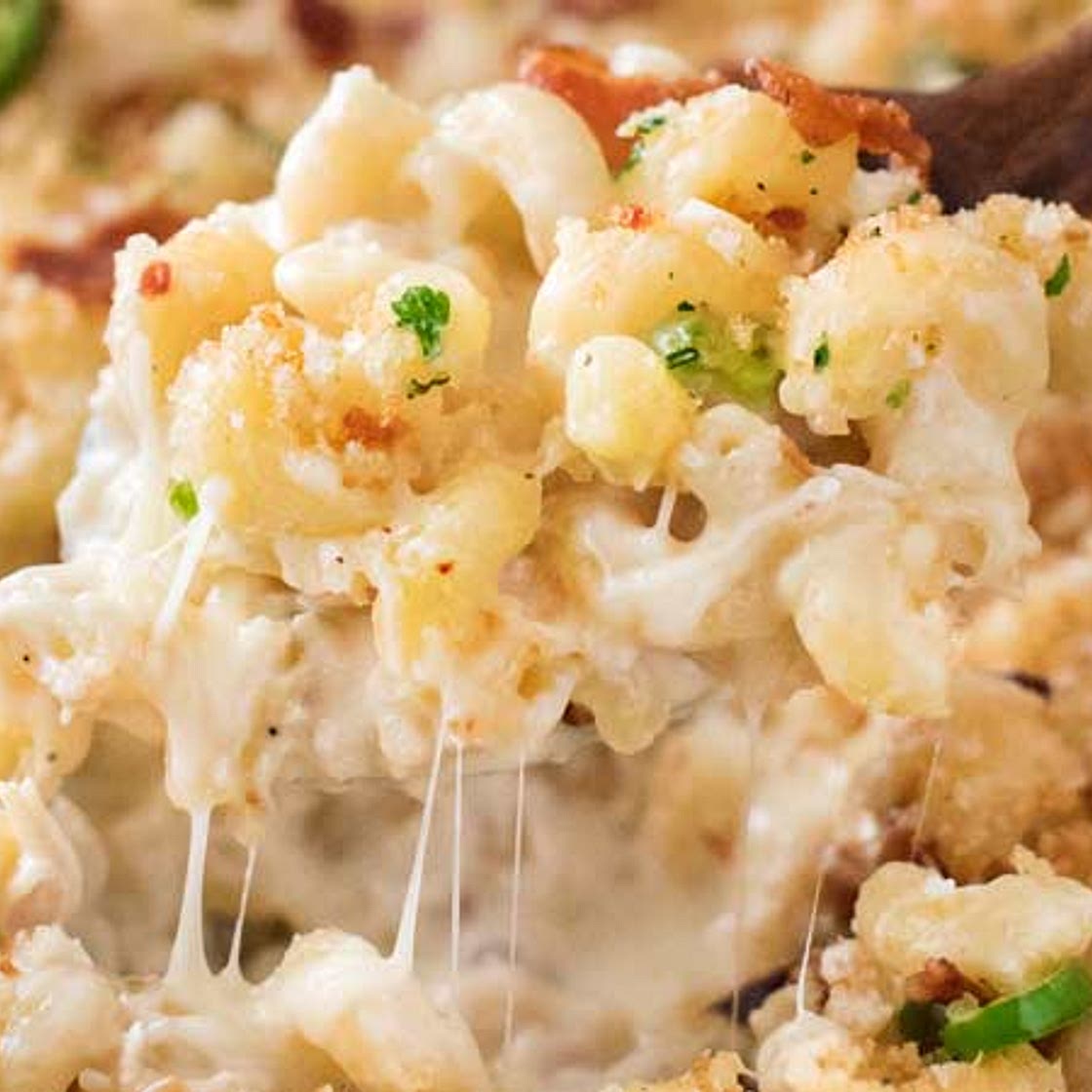 Baked Jalapeño Popper Mac and Cheese