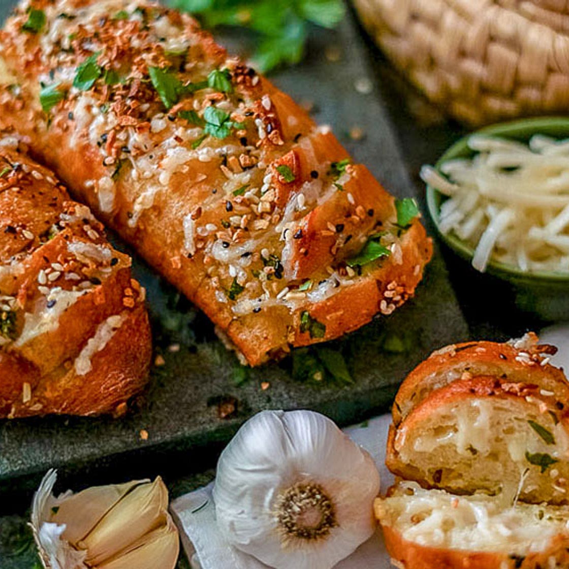 Easy Vegan Garlic Bread