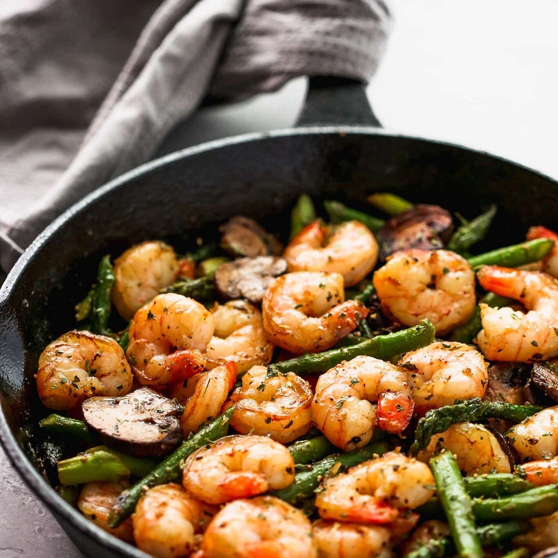 Garlic Shrimp Asparagus Skillet