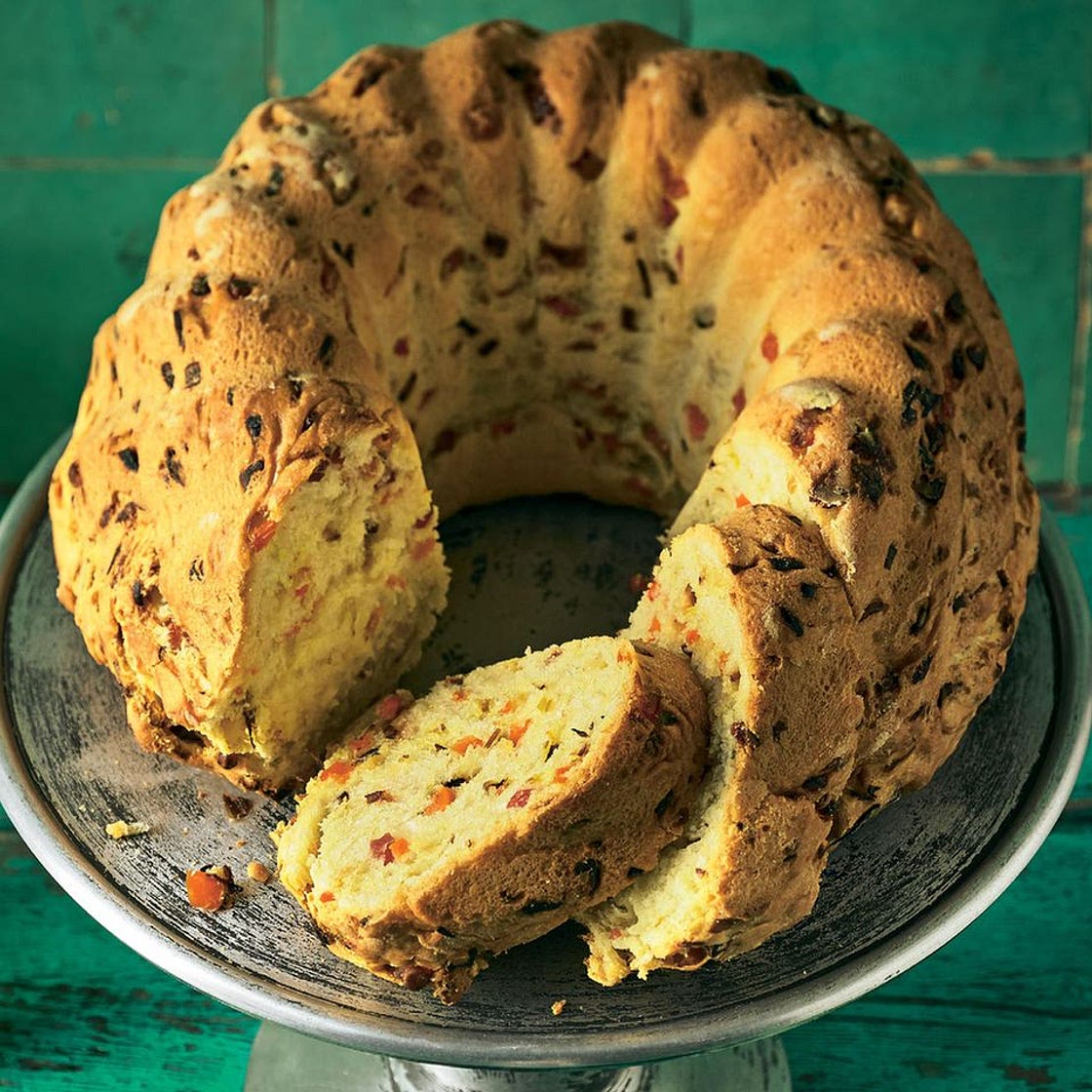 Elsässer Gugelhupf mit geröstetem Suppengrün
