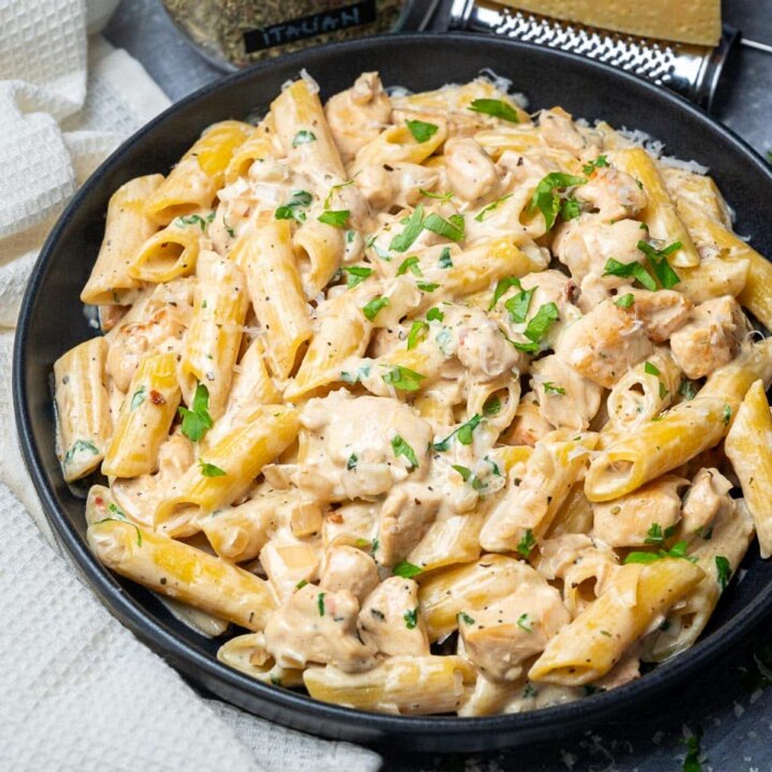 Creamy Garlic Chicken Pasta