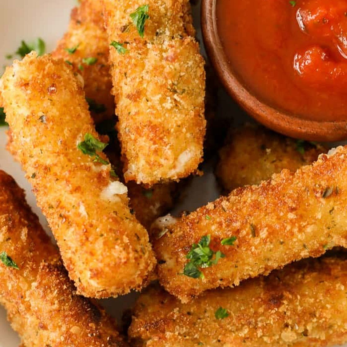 Gooey Cheese Sticks (Fried or Baked)