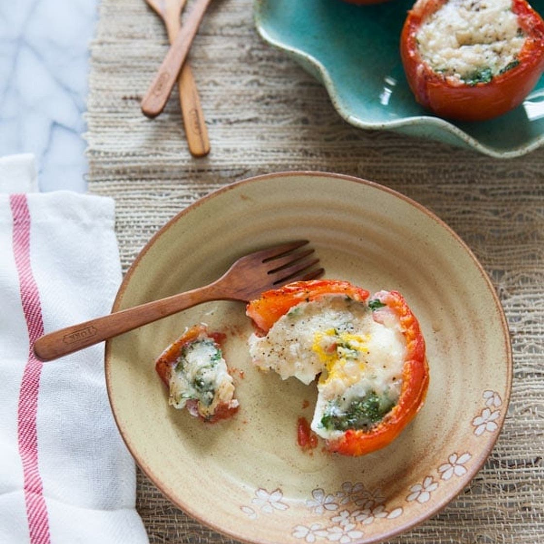 Baked Eggs in Tomatoes Recipe