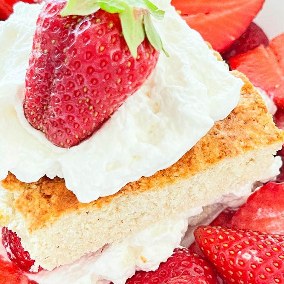 BREAKFAST STRAWBERRY SHORTCAKE