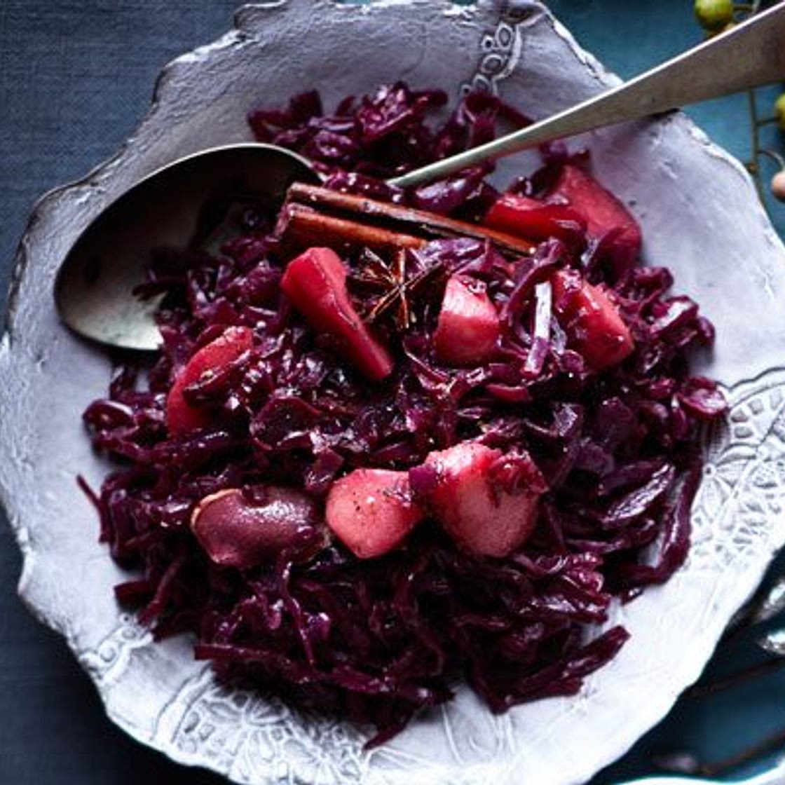 Braised red cabbage