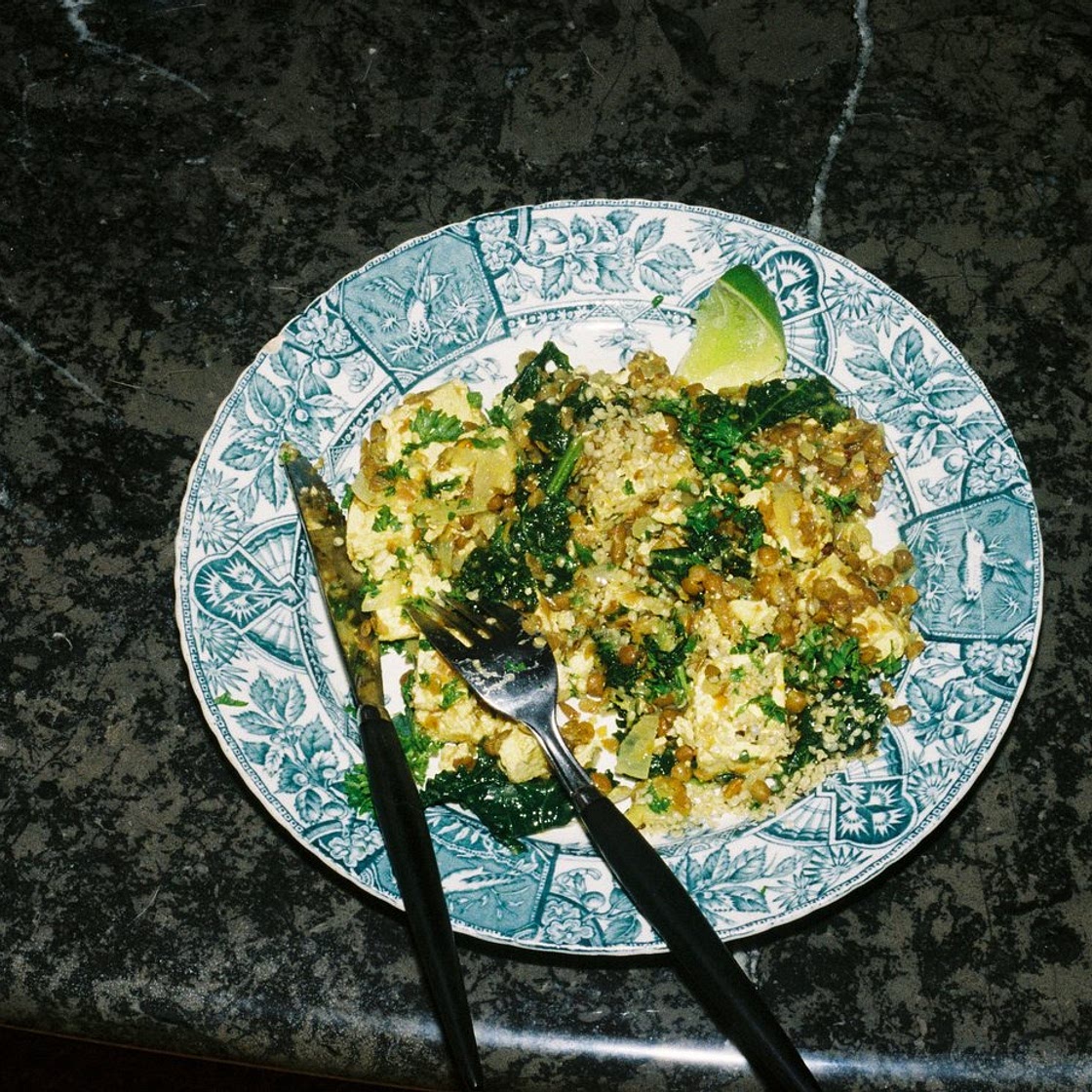 Vegan lentil recipe with tofu and kale