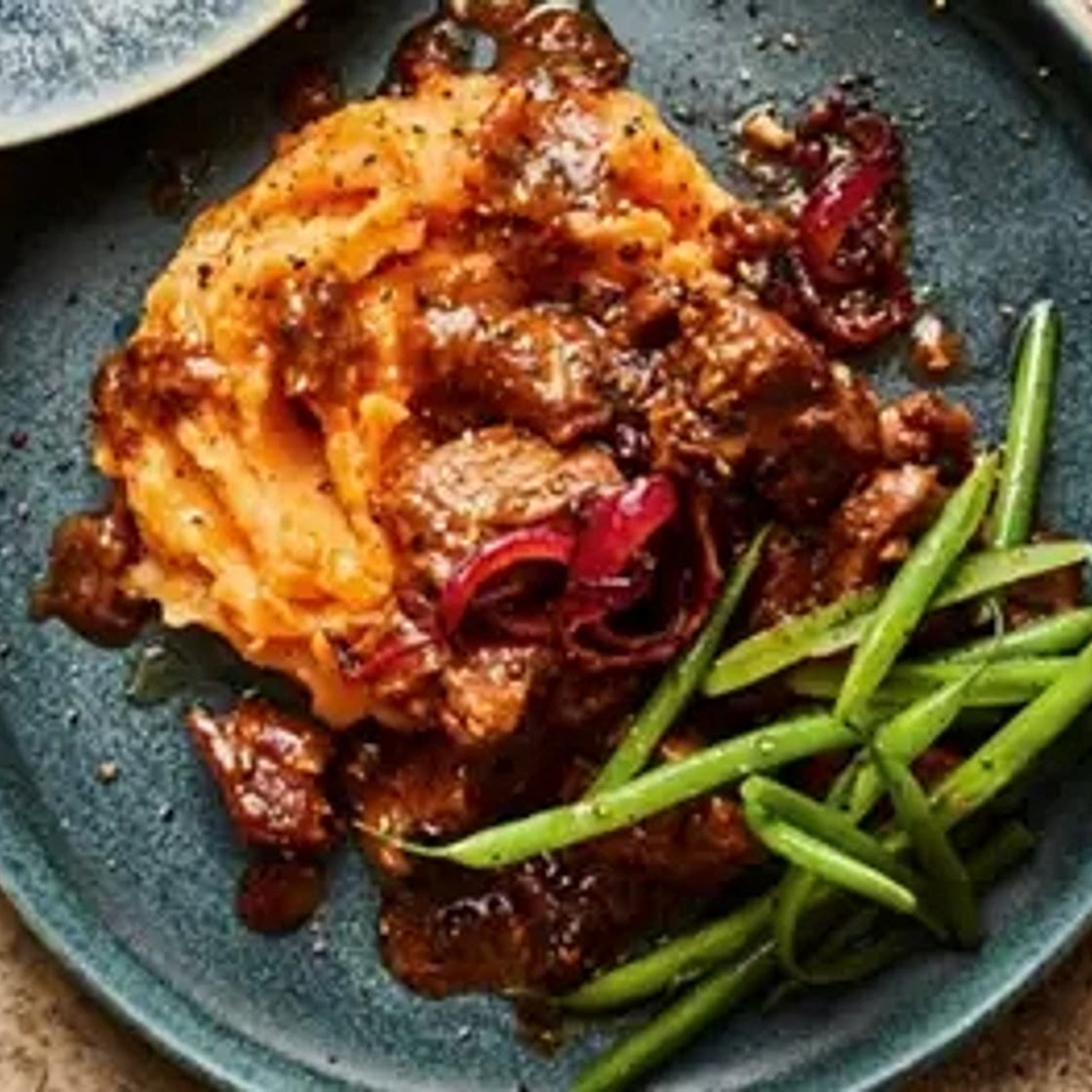 Sweet & spicy lamb with veggie mash