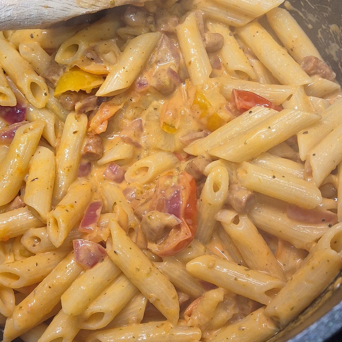 Creamy Chorizo, Tomato & Mascarpone Pasta