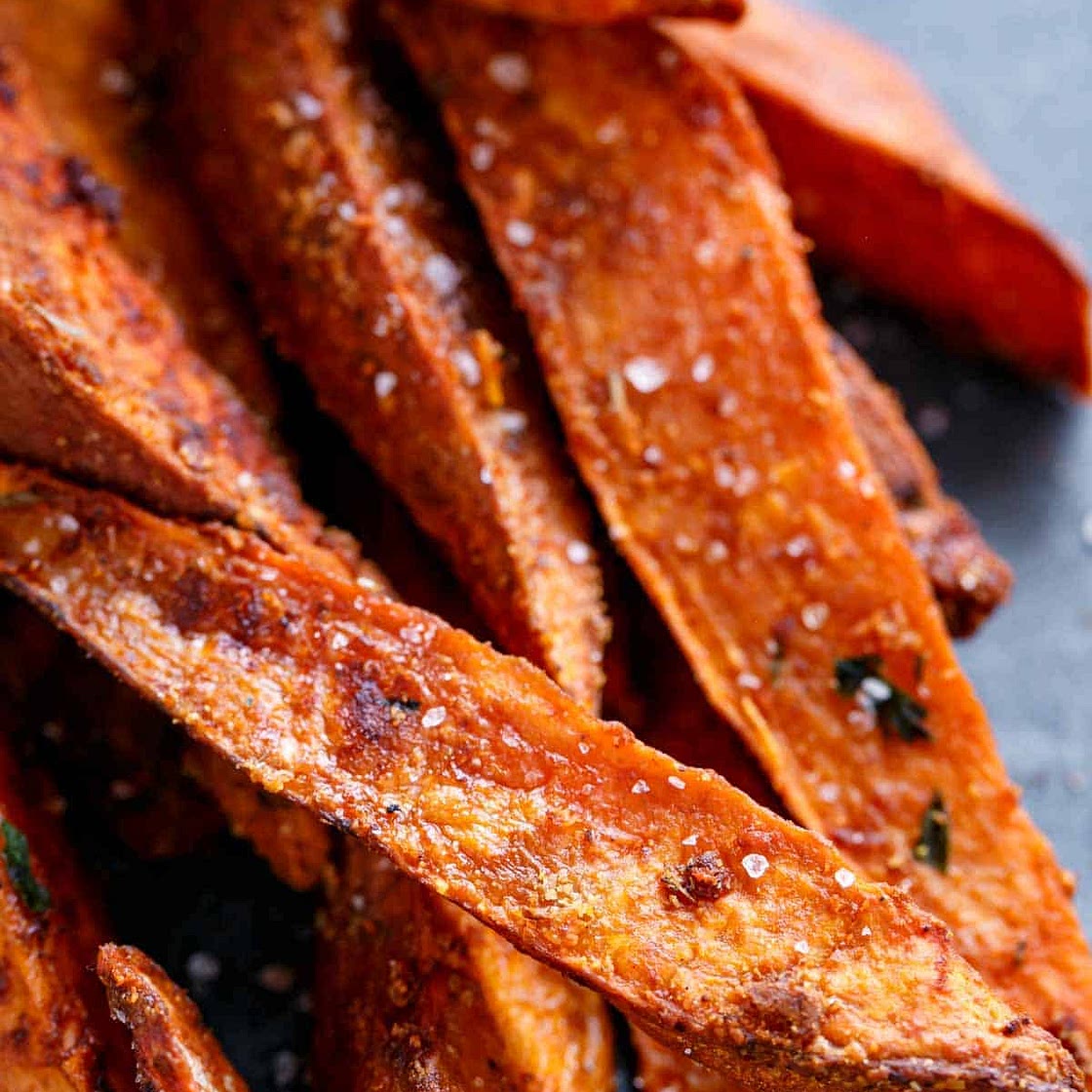 Crispy Sweet Potato Wedges with Garlic Avocado Aioli