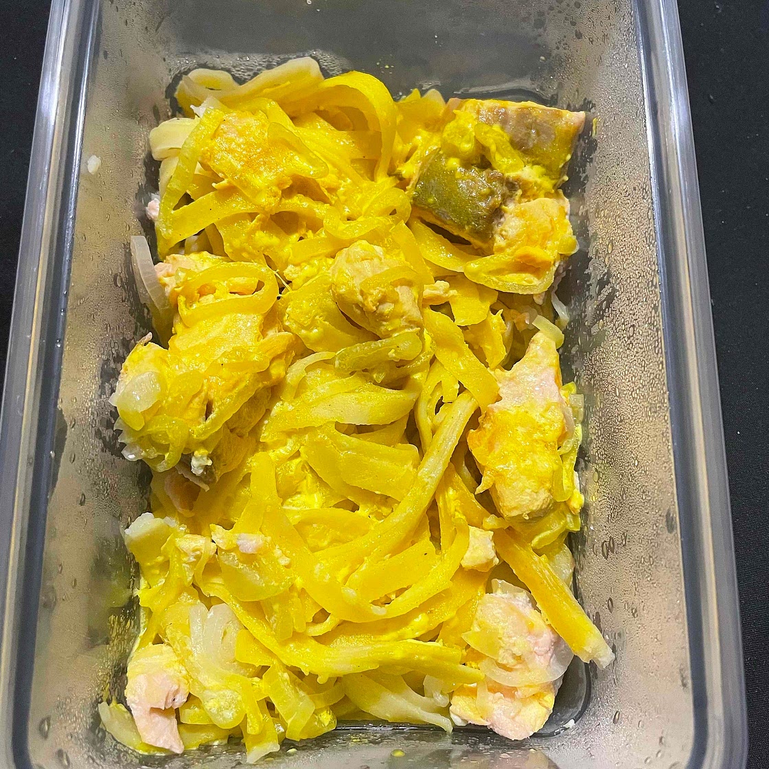 Saumon poché Safrané et Tagliatelles