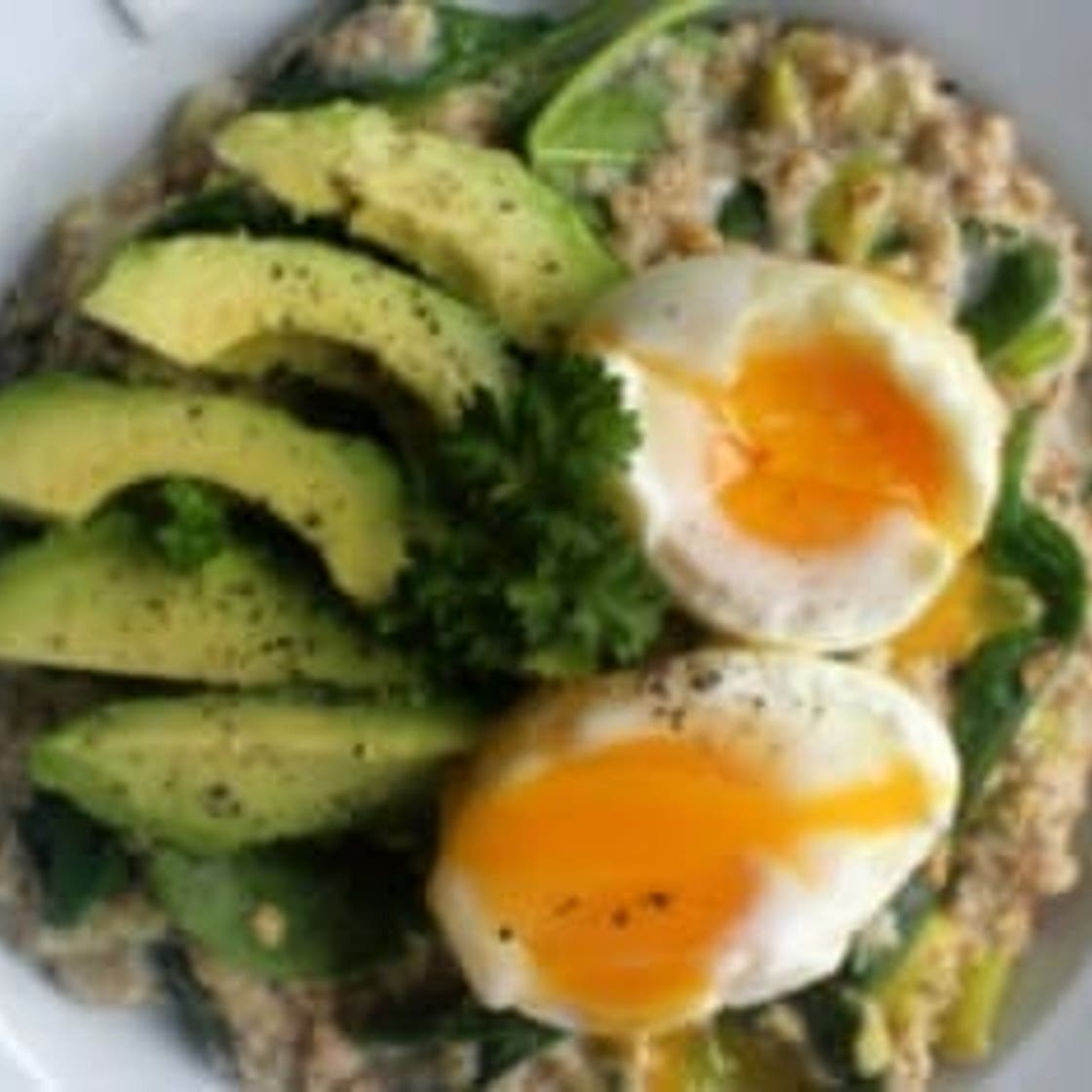 Savoury Spinach Porridge with eggs & avocado