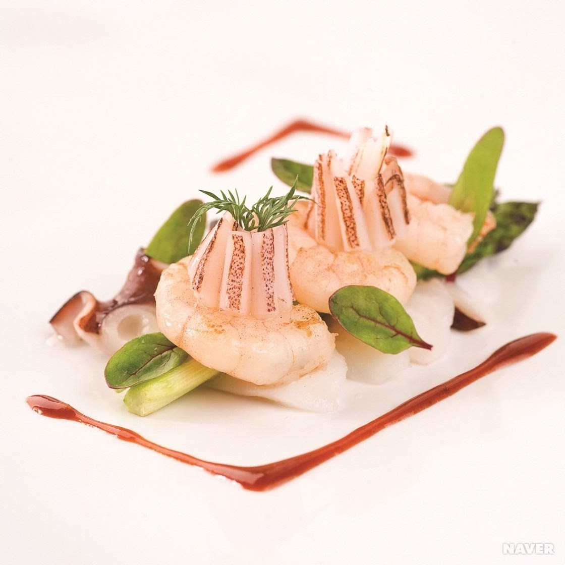 구운 아스파라거스와 해산물 샐러드 만드는 법