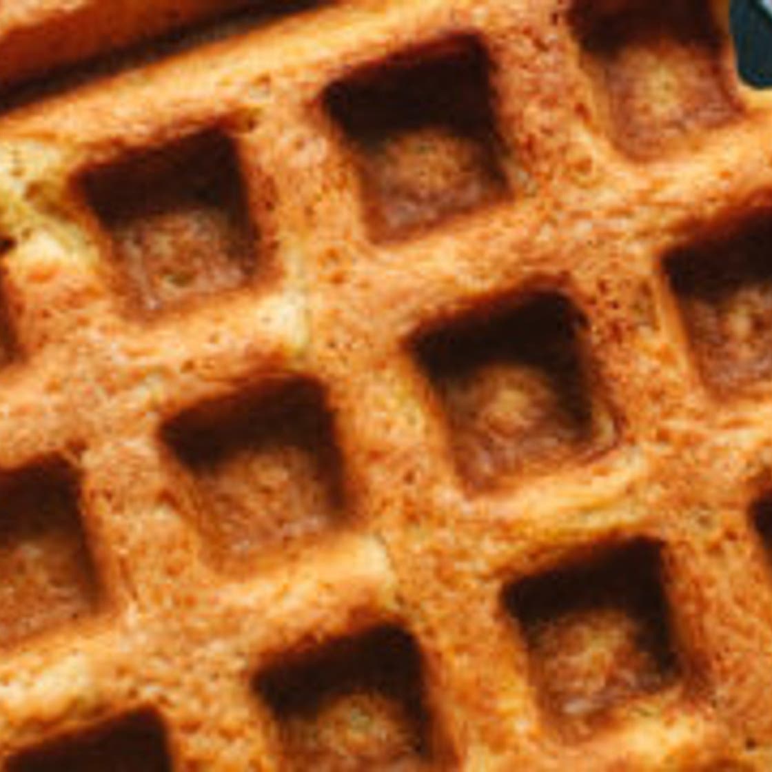 Healthy Pumpkin Spice Waffles
