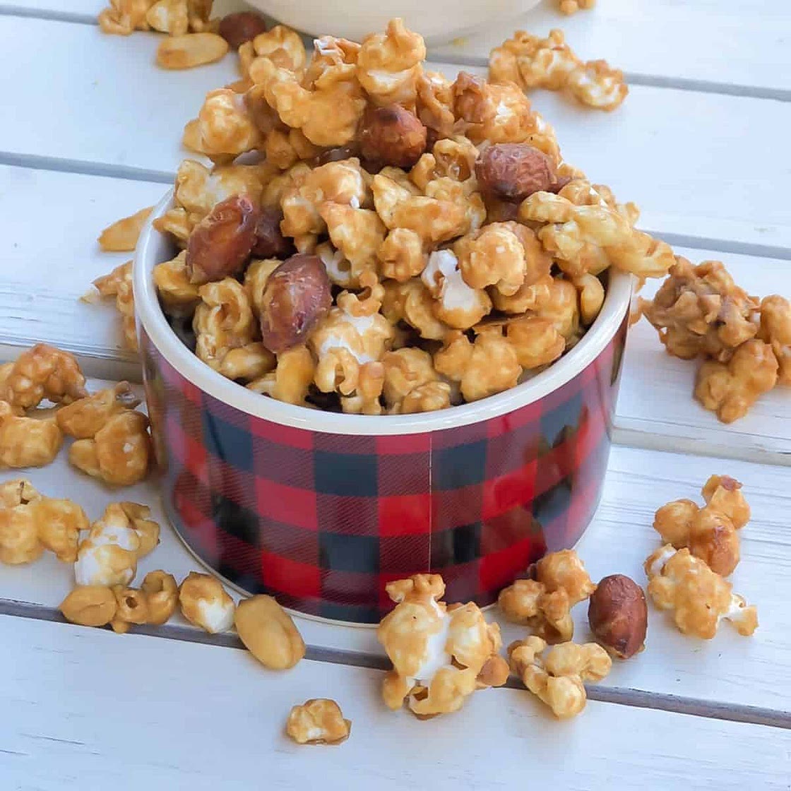 Easy Buttery Caramel Corn (Without Corn Syrup)
