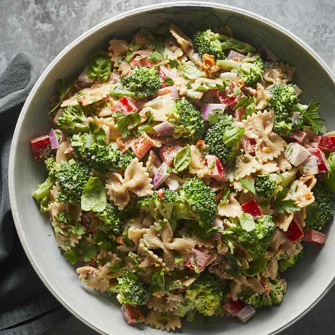 Broccoli & Sun-Dried Tomato Pasta Salad