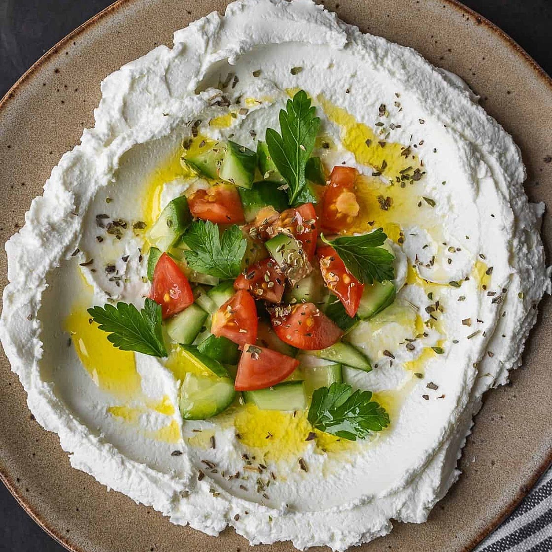How to make Labneh (Easy and Authentic)