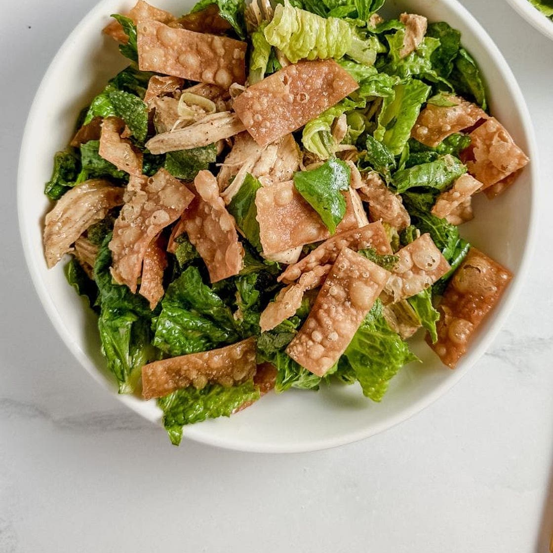 Easy Crispy Wonton Chicken Salad!