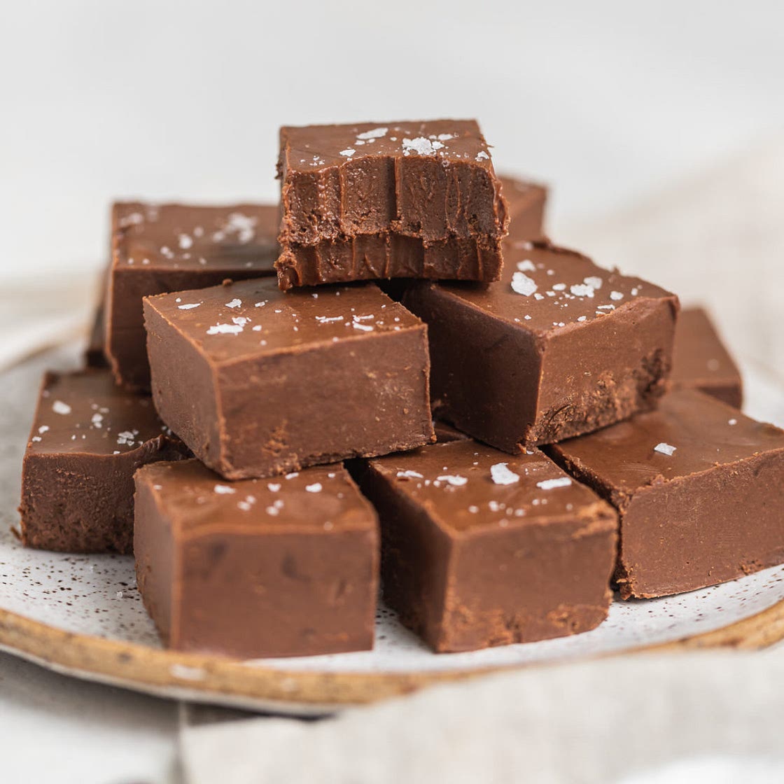 3-Ingredient Chocolate Peanut Butter Fudge (Easy + Vegan)