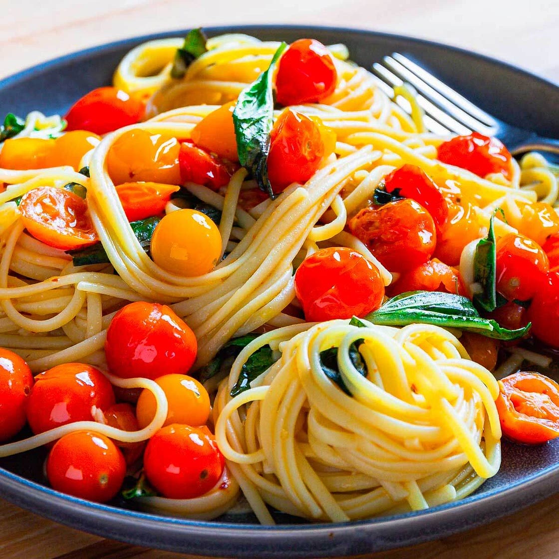 Pasta With Cherry Tomatoes