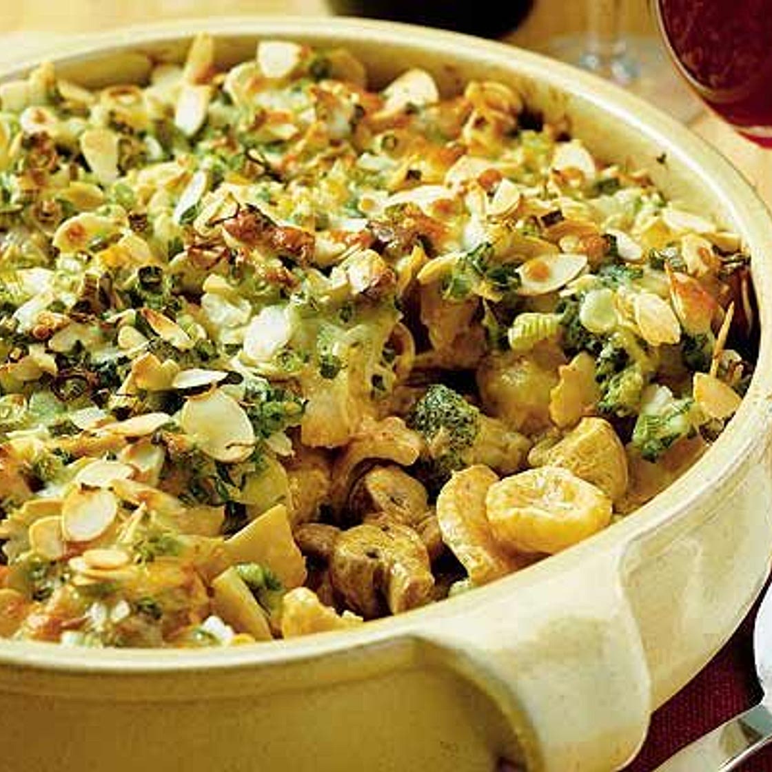 Chicken & broccoli pasta bake