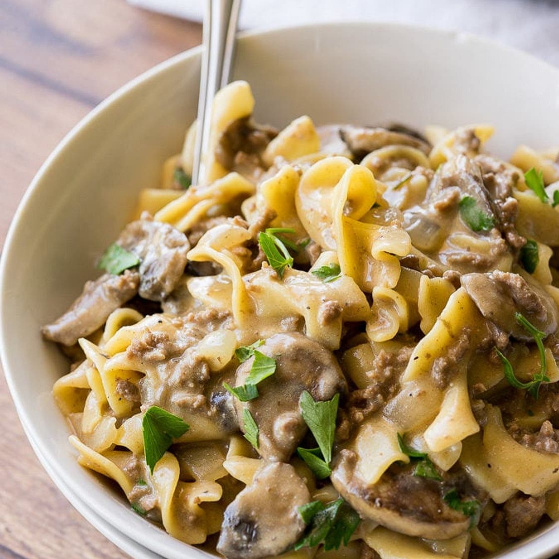 One Skillet Ground Beef Stroganoff