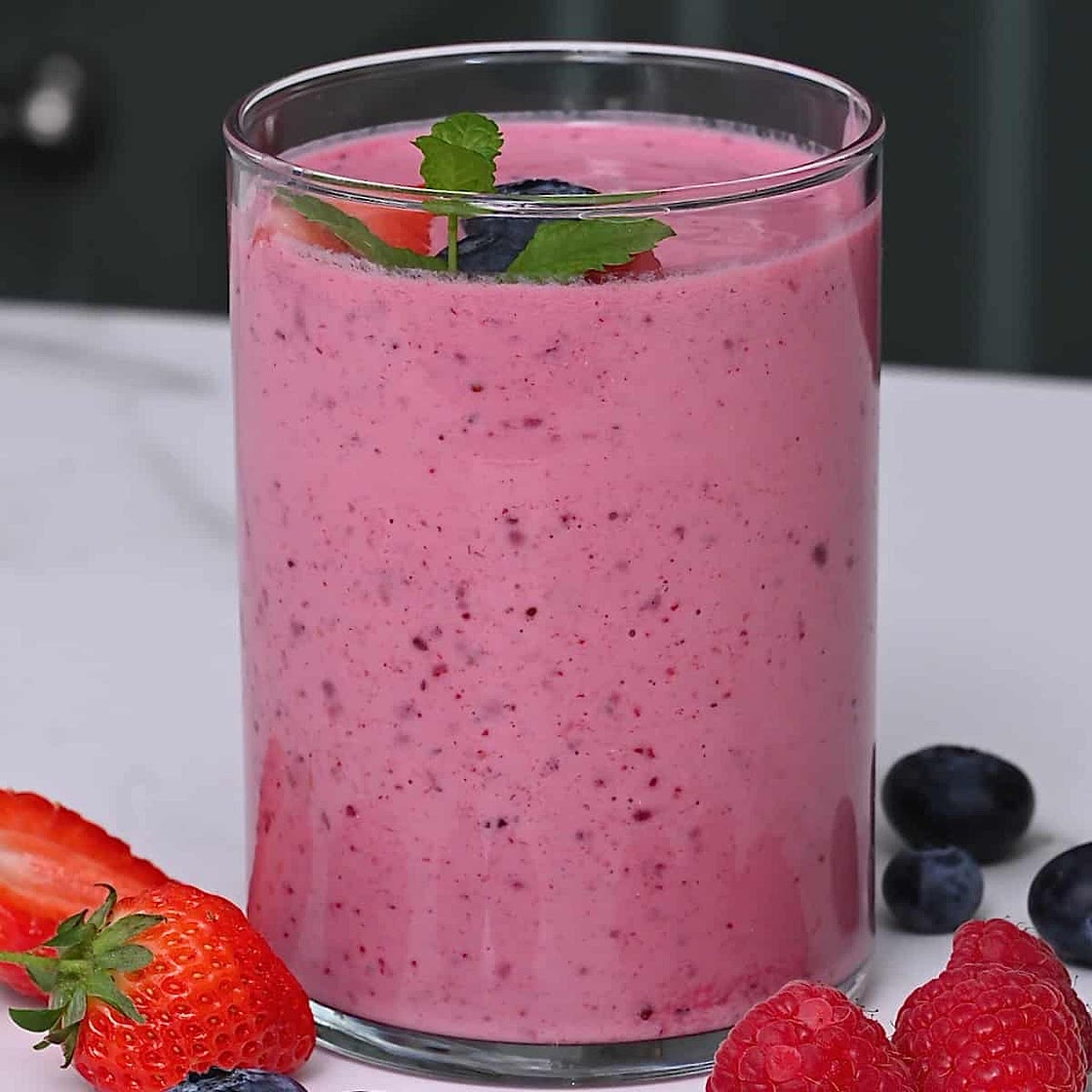 Super Easy Berry Smoothie
